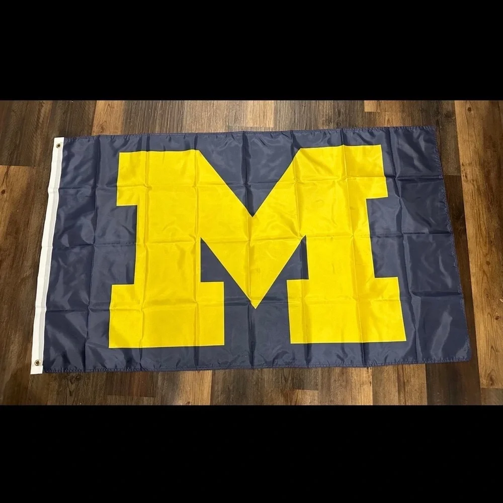 Michigan Wolverines flag Michigan university new in package 3x5 double sided